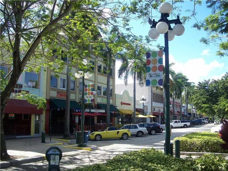 Downtown Hollywood Beach Students' Dorm Hostel Exterior foto