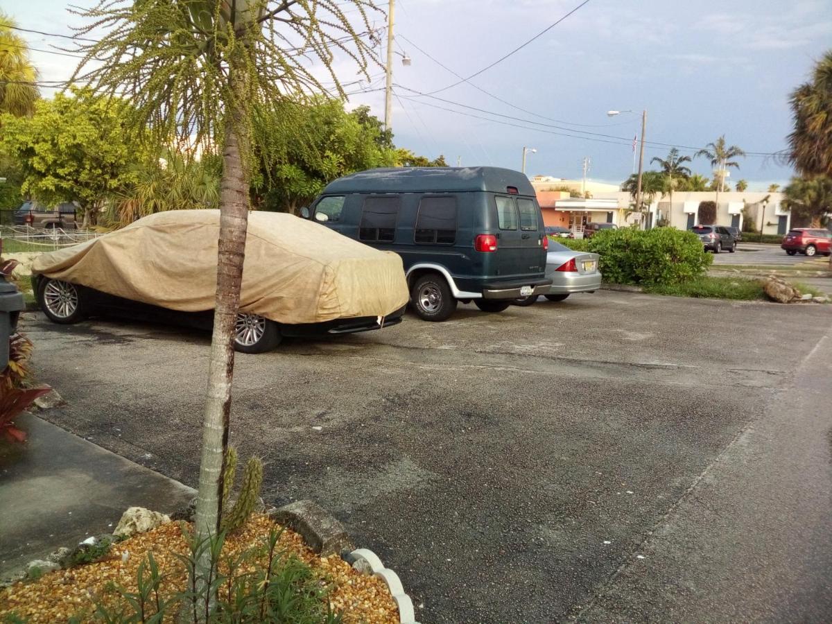 Downtown Hollywood Beach Students' Dorm Hostel Exterior foto